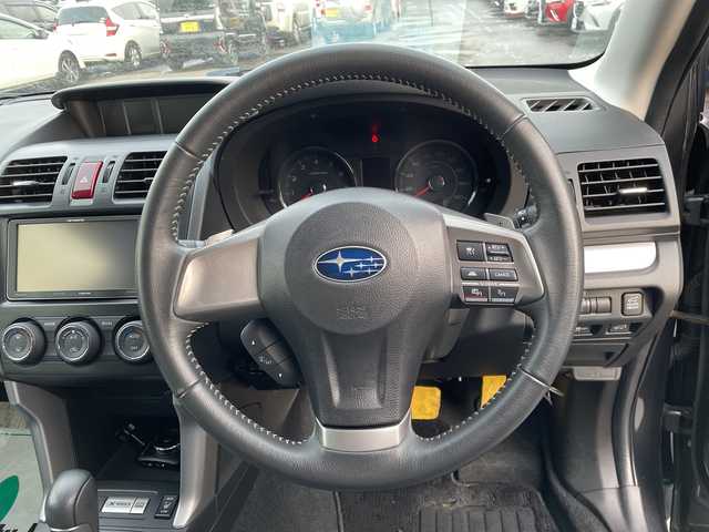 スバル フォレスター 2．0XT アイサイト 道東・釧路十勝 2014(平26)年 7.4万km ダークグレーメタリック 4WD/サンルーフ/社外ナビ/・フルセグ・BT・CD・DVD・ラジオ/バックカメラ/運転席パワーシート/ビークルダイナミックスコントロール/全車速追従機能付クルーズコントロール/パワーリヤゲート（メモリーハイト機能付き）/ドライブレコーダー/アイサイトVer3/車線逸脱警報/衝突軽減ブレーキ/X-MODE/SI-DRIVE/ETC