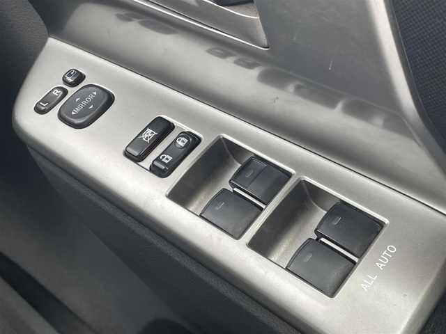 トヨタ ノア S 千葉県 2009(平21)年 7.8万km ブラック 純正メモリーナビ/（Bluetooth、フルセグTV、CD、DVD）/ビルトインETC/HIDヘッドライト/オールオートウィンドウ/ドアバイザー/純正フロアマット/スペアキー/保証書/取扱説明書