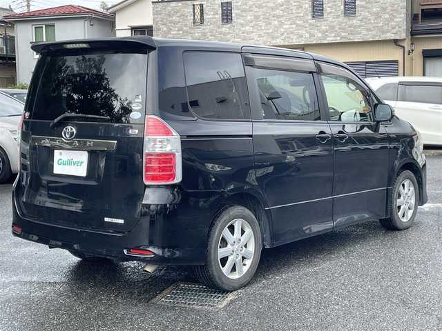 トヨタ ノア S 千葉県 2009(平21)年 7.8万km ブラック 純正メモリーナビ/（Bluetooth、フルセグTV、CD、DVD）/ビルトインETC/HIDヘッドライト/オールオートウィンドウ/ドアバイザー/純正フロアマット/スペアキー/保証書/取扱説明書