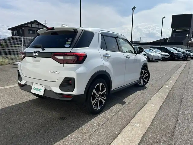 ダイハツ ロッキー G 富山県 2020(令2)年 2.7万km シャイニングホワイトパール パノラミックビューモニター/スマートキー/純正メモリーナビ(NMZK-W70D)/DVD/BT/フルセグTV/USB/ETC/衝突安全ブレーキ/レーンキープアシスト/オートハイビーム/クリアランスソナー/LEDヘッドライト/フォグ/プッシュスタート/横滑り防止装置/シートヒーター(D/N)/電格ウィンカーミラー/アイドリングストップ/純正フロアマット/純正ドアバイザー/オートリトラミラー/保証書・取説・ナビ取説/社外AWスタッドレス車載(195/65R16)