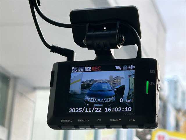 トヨタ ルーミー カスタムG－T 東京都 2020(令2)年 1.2万km クールバイオレットクリスタルシャイン ワンオーナー/純正SDナビ/　フルセグTV/DVD/CD/Bluetooth/バックカメラ/コンフォートビューパッケージ/ナビレディパッケージ/両側パワースライドドア/純正プレミアムシートカバー/スマートアシスト/衝突回避支援ブレーキ/車線逸脱警報/ブレーキ制御発進お知らせ/アダプティブドライビングビーム/アダプティブクルーズコントロール/衝突警報/ふらつき警報/サイドビューランプ/コーナーセンサー/路側逸脱警報/標識認識機能/LEDヘッドライト/LEDフォグランプ/オートライト/シートヒーター/純正ドライブレコーダー/ビルトインETC/純正15インチアルミホイール/革巻きステアリングホイール/ステアリングスイッチ/HDMI/電動オート格納ミラー/ウインカーミラー/プッシュスタート/スマートキー×2/純正フロアマット/純正ドアバイザー/保証書/取扱説明書