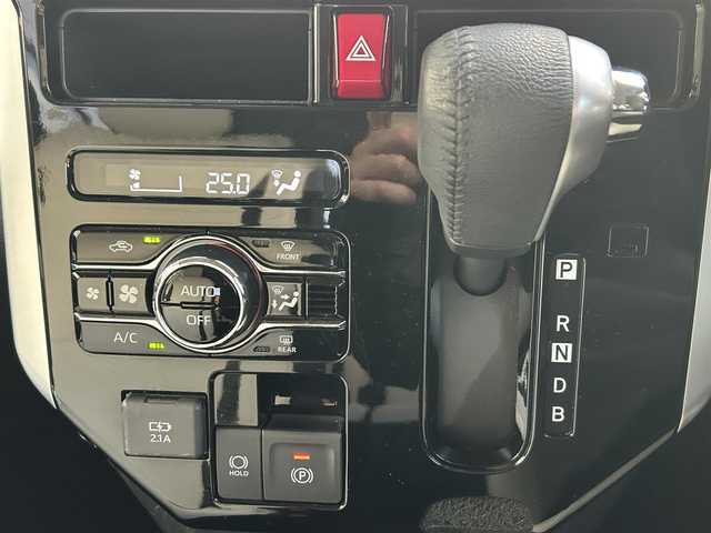 トヨタ ルーミー カスタムG－T 東京都 2020(令2)年 1.2万km クールバイオレットクリスタルシャイン ワンオーナー/純正SDナビ/　フルセグTV/DVD/CD/Bluetooth/バックカメラ/コンフォートビューパッケージ/ナビレディパッケージ/両側パワースライドドア/純正プレミアムシートカバー/スマートアシスト/衝突回避支援ブレーキ/車線逸脱警報/ブレーキ制御発進お知らせ/アダプティブドライビングビーム/アダプティブクルーズコントロール/衝突警報/ふらつき警報/サイドビューランプ/コーナーセンサー/路側逸脱警報/標識認識機能/LEDヘッドライト/LEDフォグランプ/オートライト/シートヒーター/純正ドライブレコーダー/ビルトインETC/純正15インチアルミホイール/革巻きステアリングホイール/ステアリングスイッチ/HDMI/電動オート格納ミラー/ウインカーミラー/プッシュスタート/スマートキー×2/純正フロアマット/純正ドアバイザー/保証書/取扱説明書