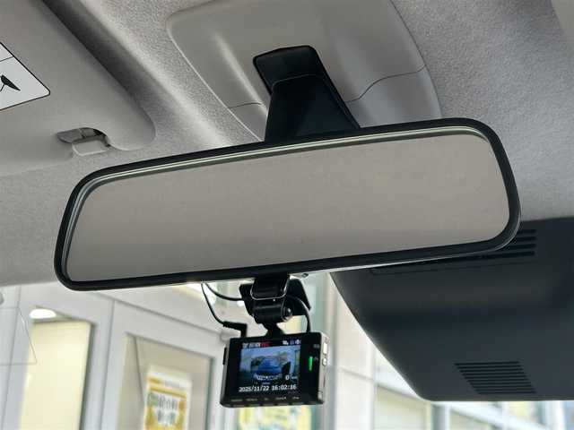 トヨタ ルーミー カスタムG－T 東京都 2020(令2)年 1.2万km クールバイオレットクリスタルシャイン ワンオーナー/純正SDナビ/　フルセグTV/DVD/CD/Bluetooth/バックカメラ/コンフォートビューパッケージ/ナビレディパッケージ/両側パワースライドドア/純正プレミアムシートカバー/スマートアシスト/衝突回避支援ブレーキ/車線逸脱警報/ブレーキ制御発進お知らせ/アダプティブドライビングビーム/アダプティブクルーズコントロール/衝突警報/ふらつき警報/サイドビューランプ/コーナーセンサー/路側逸脱警報/標識認識機能/LEDヘッドライト/LEDフォグランプ/オートライト/シートヒーター/純正ドライブレコーダー/ビルトインETC/純正15インチアルミホイール/革巻きステアリングホイール/ステアリングスイッチ/HDMI/電動オート格納ミラー/ウインカーミラー/プッシュスタート/スマートキー×2/純正フロアマット/純正ドアバイザー/保証書/取扱説明書