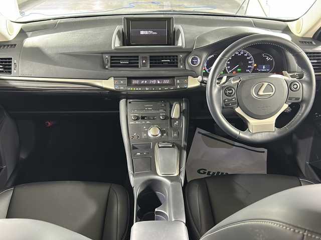 レクサス ＣＴ 200h バージョンC 広島県 2014(平26)年 5.5万km ファイアーアゲートマイカメタリック 純正ナビ　/CD/DVD/フルセグＴＶ/Bluetooth/USB/AUX　/黒革シート　/バックカメラ/ビルトインETC/前方ドライブレコーダー/黒革シート/前席パワーシート/前席シートヒーター/運転席メモリーシート/レーダークルーズコントロール/ＬＥＤヘッドライト/フォグライト /オートライト/自動防眩ミラー/トノカバー/スマートキー/スペアキー×２