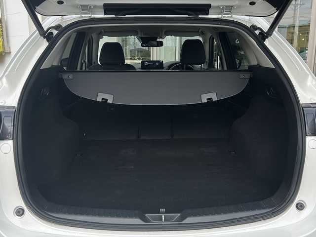 マツダ ＣＸ－５ XD ブラックトーンエディション 静岡県 2021(令3)年 5.6万km スノーフレイクホワイトパールマイカ 【主要装備】/純正ナビ　/ハーフレザーシート　/前席シートヒーター　/ＥＴＣ　/オートホールド　/ステアリングスイッチ　/アラウンドビューモニター　/パワーバックドア　/レーダークルーズコントロール　/ＢＯＳＥサウンド　/ＢＳＭ/プッシュスタート/スマートキー/LEDヘッドライト/純正19インチアルミホイール/プリクラッシュセーフティ