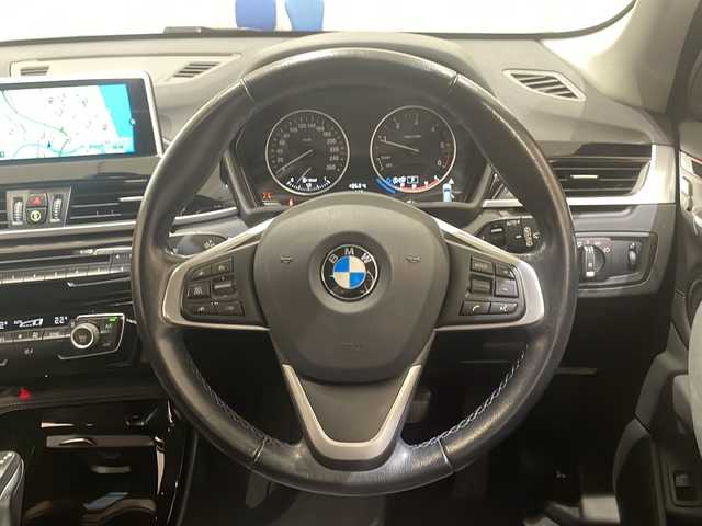 ＢＭＷ Ｘ１ xDrive 18d 新潟県 2017(平29)年 8.5万km ミネラルホワイト アクティブクルーズコントロール/ヘッドアップディスプレイ/純正HDDナビ/バックカメラ/アイドリングストップ/格納電動ウィンカーミラー/プッシュスタート/ETC/ダイナミックスタビリティコントロール/パークディスタンスコントロール/パフォーマンスコントロール/ヒルディセントコントロール/パーキングアシスト/スペアキー