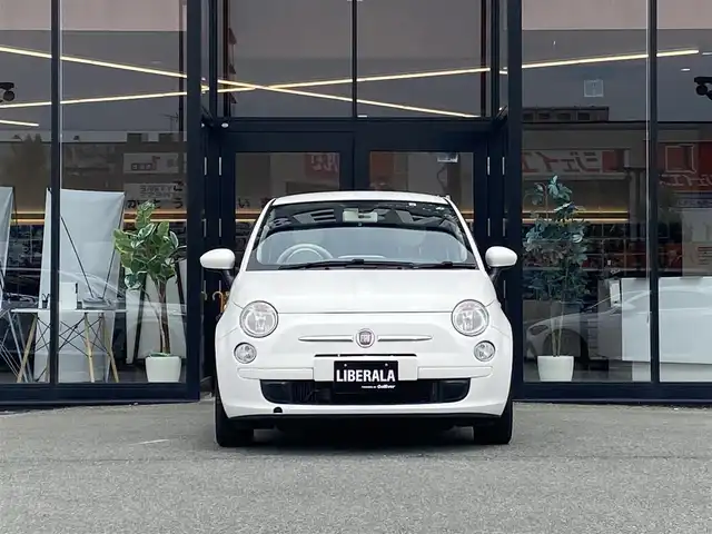 フィアット ５００ ペッレ 福岡県 2014(平26)年 5.5万km 白 ・社外ナビ/・バックカメラ/・赤革シート/・ETC/・純正15AW/・キーレスキー/・保証書/・取扱説明書