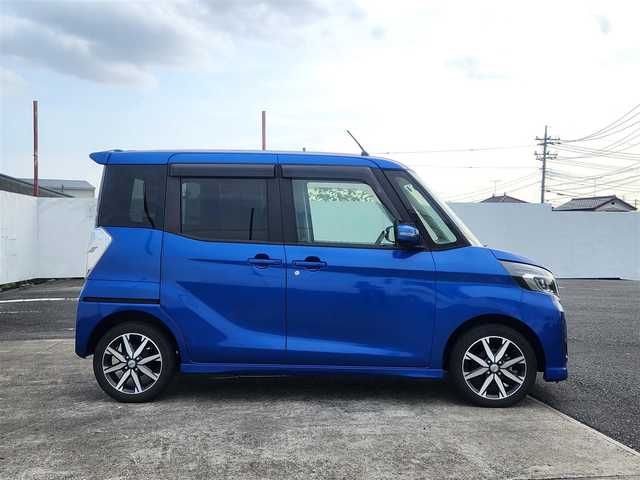 日産 デイズ ルークス HWS X Vセレクション 群馬県 2018(平30)年 7.7万km オーシャンブルーP 純正9型ナビ/　(Bluetooth/CD/DVD)/フルセグTV/両側パワースライドドア/アラウンドビューモニター/ビルトインETC2.0/ソナー機能/インテリジェントエマージェンシーブレーキ/踏み間違い防止アシスト/車線逸脱警報/ビークルスタビリティコントロール/LEDヘッドランプ/オートライト/ハイビームアシスト/本革巻きステアリング/ステアリングスイッチ/合皮/スエード調クロスコンビシート/純正15インチアルミホイール/インテリジェントキー/プッシュエンジンスターター/イモビライザー/禁煙車