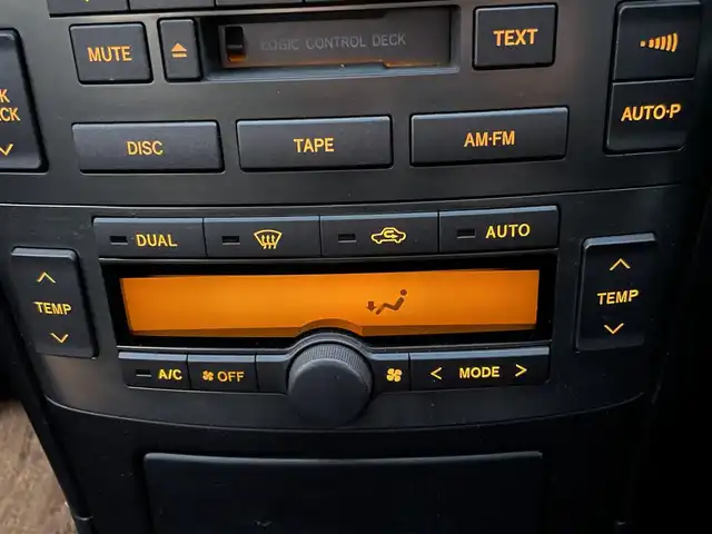 トヨタ アベンシス Xi 新潟県 2003(平15)年 15万km シルバーM ワンオーナー/純正ホイール夏タイヤ装着/ドアバイザー/ドアバイザー/ステアリングスイッチ/純正フロアマット/スペアキー1個