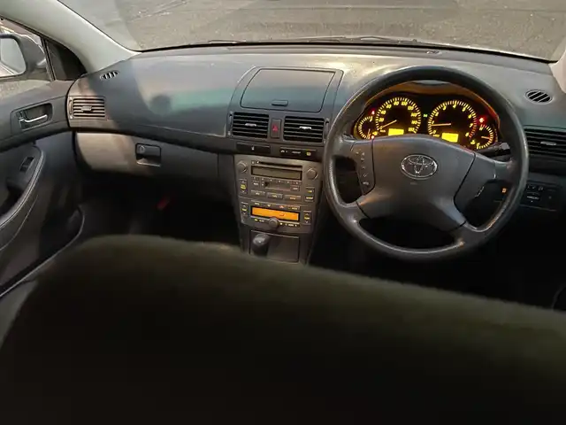トヨタ アベンシス Xi 新潟県 2003(平15)年 15万km シルバーM ワンオーナー/純正ホイール夏タイヤ装着/ドアバイザー/ドアバイザー/ステアリングスイッチ/純正フロアマット/スペアキー1個