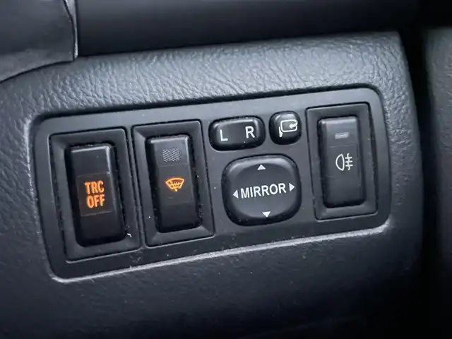 トヨタ アベンシス Xi 新潟県 2003(平15)年 15万km シルバーM ワンオーナー/純正ホイール夏タイヤ装着/ドアバイザー/ドアバイザー/ステアリングスイッチ/純正フロアマット/スペアキー1個