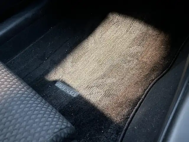 トヨタ アベンシス Xi 新潟県 2003(平15)年 15万km シルバーM ワンオーナー/純正ホイール夏タイヤ装着/ドアバイザー/ドアバイザー/ステアリングスイッチ/純正フロアマット/スペアキー1個