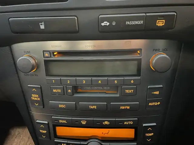 トヨタ アベンシス Xi 新潟県 2003(平15)年 15万km シルバーM ワンオーナー/純正ホイール夏タイヤ装着/ドアバイザー/ドアバイザー/ステアリングスイッチ/純正フロアマット/スペアキー1個