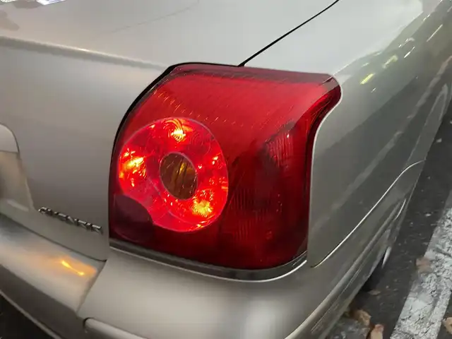 トヨタ アベンシス Xi 新潟県 2003(平15)年 15万km シルバーM ワンオーナー/純正ホイール夏タイヤ装着/ドアバイザー/ドアバイザー/ステアリングスイッチ/純正フロアマット/スペアキー1個