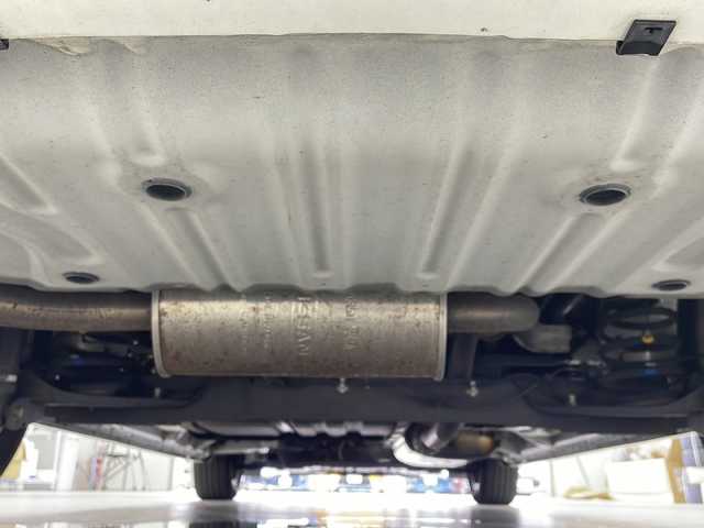日産 セレナ ハイウェイS S HV Aセーフ 岐阜県 2014(平26)年 8.9万km ブリリアントホワイトパール 純正8インチSDナビゲーション【MM514D-L】/FM AM/iPod/USB/Bluetooth /CD DVD/ワンセグテレビ/10.5インチフリップダウンモニター【TMX-RM3005】/社外ビルトインETC/両側パワースライドドア/革巻きステアリング/ステアリングリモコン/クルーズコントロール/防眩ミラー/社外ドライブレコーダー/LEDヘッドライト/オートライト/車線逸脱警報/衝突被害軽減システム/横滑り防止装置