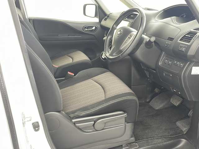 日産 セレナ ハイウェイS S HV Aセーフ 岐阜県 2014(平26)年 8.9万km ブリリアントホワイトパール 純正8インチSDナビゲーション【MM514D-L】/FM AM/iPod/USB/Bluetooth /CD DVD/ワンセグテレビ/10.5インチフリップダウンモニター【TMX-RM3005】/社外ビルトインETC/両側パワースライドドア/革巻きステアリング/ステアリングリモコン/クルーズコントロール/防眩ミラー/社外ドライブレコーダー/LEDヘッドライト/オートライト/車線逸脱警報/衝突被害軽減システム/横滑り防止装置