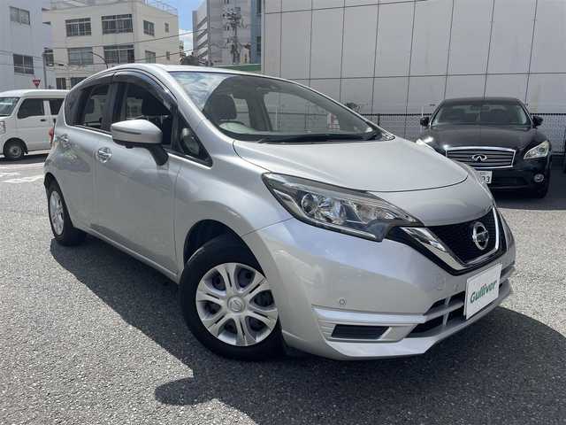 日産 ノート X DIG－S 神奈川県 2019(令1)年 3.4万km ブリリアントシルバー 助手席スライドアップシート/純正ナビ＆フルセグTV/CD/DVD/SD/BT/AUX/アラウンドビューモニター/デジタルインナーミラー/インテリジェントエマージェンシーブレーキ/車線逸脱防止支援システム/アイドリングストップ/ETC/コーナーセンサー/スマートキー/プッシュスタート/オートライト/LEDライト/電格ミラー/Wエアバッグ/横滑り防止装置/ABS/ドアバイザー/フロアマット/保証書/取扱説明書/スペアキー