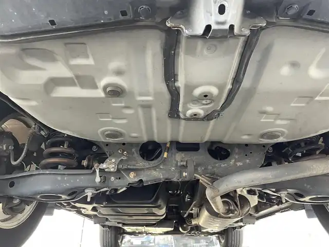 トヨタ ハリアー エレガンス 佐賀県 2016(平28)年 8.5万km ブラック サンルーフ　アルパインナビ　フルセグＴＶ　ＥＴＣ　ハーフレザーシート　シートヒーター　パワーシート　純正１７インチＡＷ　ＬＥＤヘッドライト　オートライト　革巻きステアリング　プッシュスタート　取扱説明書　保証書