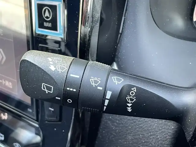 トヨタ ハリアー エレガンス 佐賀県 2016(平28)年 8.5万km ブラック サンルーフ　アルパインナビ　フルセグＴＶ　ＥＴＣ　ハーフレザーシート　シートヒーター　パワーシート　純正１７インチＡＷ　ＬＥＤヘッドライト　オートライト　革巻きステアリング　プッシュスタート　取扱説明書　保証書