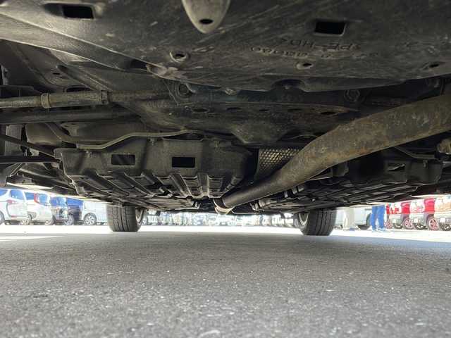 トヨタ カムリ ハイブリット Gパッケージ 岩手県 2011(平23)年 12.4万km ダークスチールマイカ 純正SDナビ/AM/FM/CD/DVD/Bluetooth/ワンセグTV/バックカメラ/ETC/ドライブレコーダー/衝突被害軽減ブレーキ/横滑り防止装置/パワーシート/オートライト/HIDヘッドライト/スマートキー/プッシュスタート/電動格納ミラー/社外17インチAW/純正AW・ノーマルタイヤ車載/純正フロアマット/純正ドアバイザー/保証書/取扱説明書