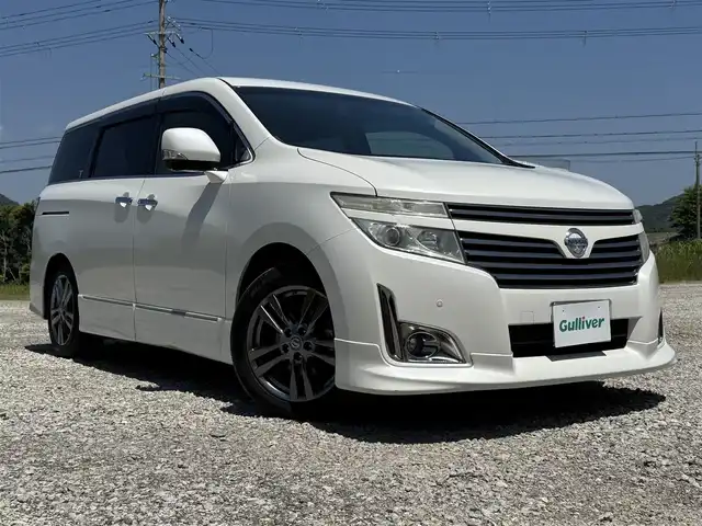 日産 エルグランド 250HWS アーバンクロム ブラックレザー 兵庫県 2013(平25)年 3.5万km ブリリアントホワイトパール 純正ナビ/全方位モニター/地デジTV/DVD再生可/Bluetooth接続可/ビルトインETC/両側パワースライドドア/革シート/メモリ付きパワーシート/前席シートヒーター/キセノンヘッドライト/AC100V電源/パーキングセンサー
