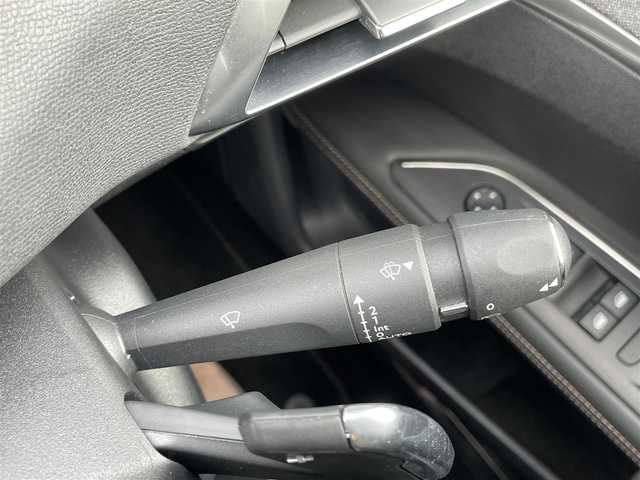 プジョー ３００８ GTライン 石川県 2018(平30)年 5.7万km 黒 パノラマサンルーフ/衝突軽減ブレーキ/アダプティブクルーズコントロール/ブラインドスポットモニター/純正ナビ/フルセグＴＶ/バックカメラ/クリアランスソナー/ＬＥＤライト/パフュームディフューザー