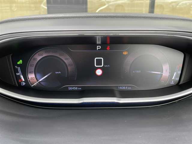 プジョー ３００８ GTライン 石川県 2018(平30)年 5.7万km 黒 パノラマサンルーフ/衝突軽減ブレーキ/アダプティブクルーズコントロール/ブラインドスポットモニター/純正ナビ/フルセグＴＶ/バックカメラ/クリアランスソナー/ＬＥＤライト/パフュームディフューザー