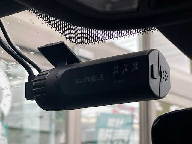 アウディ Ａ３ SB 30TFSI アドバンスド 愛知県 2022(令4)年 1.6万km グレイシアホワイトメタリック /禁煙車・ワンオーナー//純正メモリナビ//フルセグTV・USB・AM・FM・Apple CarPlay・Android Auto//バックカメラ・ETC2.0//前後ドライブレコーダー//LEDオートライト//オートハイビームアシスト//純正17インチアルミホイール//ナビゲーションパッケージ//MMIナビ//バーチャルコックピット//コンビニエンス&アシスタンスパッケージ//アダプティブクルーズアシスト//アダプティブクルーズコントロール//アクティブレーンアシスト//リヤクロストラフィックアシスト//接近警告//アダプティブドライブアシスト//レーン逸脱警告//横滑り防止//アウディホールドアシスト//フロントシートヒーター//フロントシート電動調整//ランバーサポート4ウェイ//アドバンストキーシステム//電動格納ミラーウィンカー//ハイグロスパッケージ//48Vマイルドハイブリッドシステム//2ゾーンオートマチックエアコン//スタートストップシステム//スタンダードシート(デビュークロス)//本革巻ステアリング//パドルシフト//ストレージパッケージ//アウディプレセンスフロント//電子パーキングブレーキ//イモビライザー//スペアキー1本//保証書/取扱説明書