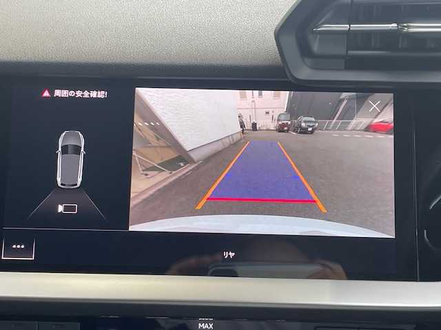 アウディ Ａ３ SB 30TFSI アドバンスド 愛知県 2022(令4)年 1.6万km グレイシアホワイトメタリック /禁煙車・ワンオーナー//純正メモリナビ//フルセグTV・USB・AM・FM・Apple CarPlay・Android Auto//バックカメラ・ETC2.0//前後ドライブレコーダー//LEDオートライト//オートハイビームアシスト//純正17インチアルミホイール//ナビゲーションパッケージ//MMIナビ//バーチャルコックピット//コンビニエンス&アシスタンスパッケージ//アダプティブクルーズアシスト//アダプティブクルーズコントロール//アクティブレーンアシスト//リヤクロストラフィックアシスト//接近警告//アダプティブドライブアシスト//レーン逸脱警告//横滑り防止//アウディホールドアシスト//フロントシートヒーター//フロントシート電動調整//ランバーサポート4ウェイ//アドバンストキーシステム//電動格納ミラーウィンカー//ハイグロスパッケージ//48Vマイルドハイブリッドシステム//2ゾーンオートマチックエアコン//スタートストップシステム//スタンダードシート(デビュークロス)//本革巻ステアリング//パドルシフト//ストレージパッケージ//アウディプレセンスフロント//電子パーキングブレーキ//イモビライザー//スペアキー1本//保証書/取扱説明書