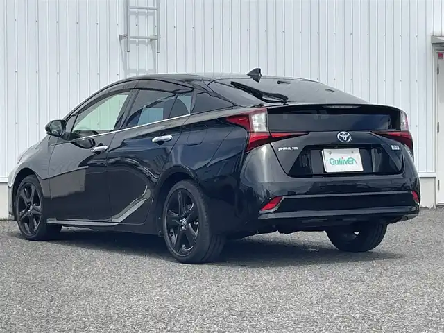 トヨタ プリウス S ツーリングセレ ブラックED 熊本県 2022(令4)年 4万km プレシャスブラックパール 純正ディスプレイオーディオ/AM/FM/BT/Miracast/ドライブレコーダー（前後）/ビルトインETC/TVキャンセラー/nanoe搭載エアコン/トヨタセーフティセンス/・クリアランスソナー/・パーキングサポートブレーキ/・オートハイビーム/・レーントレーシングアシスト（操舵支援）/・ロードサインアシスト/・先行者発進お知らせ機能/・プリクラッシュセーフティ/横滑り防止装置/クルーズコントロール（追従あり）/電子パーキング/オートライト/・LEDヘッドライト/・フォグランプ/AC100v電源/合皮シート/・シートヒーター/純正革巻きステアリング/・ステアリングスイッチ/純正フロアマット/純正ドアバイザー/電動格納ミラー/・ウィンカーミラー/プッシュスタート/・スマートキー