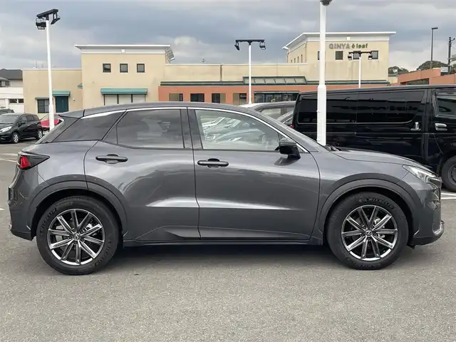 レクサス ＬＢＸ リラックス 長崎県 2024(令6)年 2.2万km ソニッククロム 純正ディスプレイオーディオ/ナビ/BT/Mira cast/USB/フルセグTV/パノラマビューモニター/レクサスセーフティシステム/アドバンスドドライブ/合皮革シート/前席シートヒーター/D席パワーシート/ステアリングヒーター/レーダークルーズコントロール/パワーバックドア/ビルトインETC