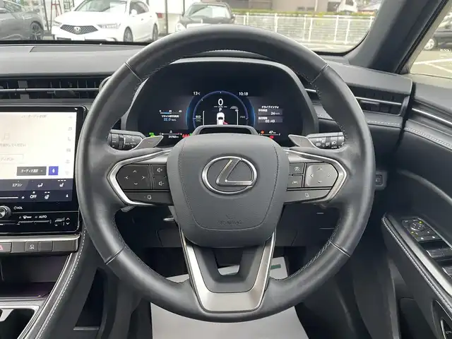 レクサス ＬＢＸ リラックス 長崎県 2024(令6)年 2.2万km ソニッククロム 純正ディスプレイオーディオ/ナビ/BT/Mira cast/USB/フルセグTV/パノラマビューモニター/レクサスセーフティシステム/アドバンスドドライブ/合皮革シート/前席シートヒーター/D席パワーシート/ステアリングヒーター/レーダークルーズコントロール/パワーバックドア/ビルトインETC