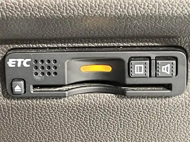 ホンダ フリード G ホンダセンシング 愛知県 2017(平29)年 5.9万km ホワイトオーキッドパール 純正ナビ/衝突軽減ブレーキ/両側電動スライドドア/レーダークルーズコントロール/ビルトインETC/バックカメラ/フルセグTV/Bluetooth/レーンキープアシスト/プッシュスタート/スマートキー/CD/DVD再生/アイドリングストップ/ミュージックサーバー/純正フロアマット/ウィンカーミラー/電動格納ミラー/ヘッドライトレベライザー/横滑り防止装置/寒冷地仕様/ECON/ステアリングリモコン/先行車発進お知らせ