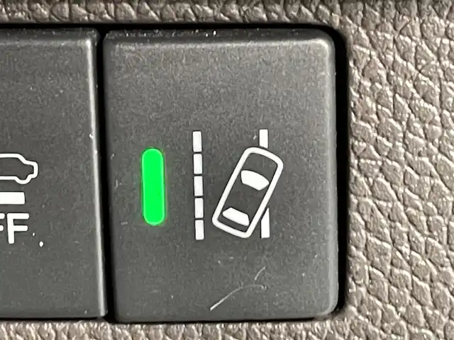 ホンダ フリード G ホンダセンシング 愛知県 2017(平29)年 5.9万km ホワイトオーキッドパール 純正ナビ/衝突軽減ブレーキ/両側電動スライドドア/レーダークルーズコントロール/ビルトインETC/バックカメラ/フルセグTV/Bluetooth/レーンキープアシスト/プッシュスタート/スマートキー/CD/DVD再生/アイドリングストップ/ミュージックサーバー/純正フロアマット/ウィンカーミラー/電動格納ミラー/ヘッドライトレベライザー/横滑り防止装置/寒冷地仕様/ECON/ステアリングリモコン/先行車発進お知らせ