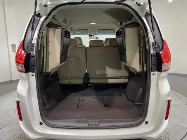 ホンダ フリード G ホンダセンシング 愛知県 2017(平29)年 5.9万km ホワイトオーキッドパール 純正ナビ/衝突軽減ブレーキ/両側電動スライドドア/レーダークルーズコントロール/ビルトインETC/バックカメラ/フルセグTV/Bluetooth/レーンキープアシスト/プッシュスタート/スマートキー/CD/DVD再生/アイドリングストップ/ミュージックサーバー/純正フロアマット/ウィンカーミラー/電動格納ミラー/ヘッドライトレベライザー/横滑り防止装置/寒冷地仕様/ECON/ステアリングリモコン/先行車発進お知らせ