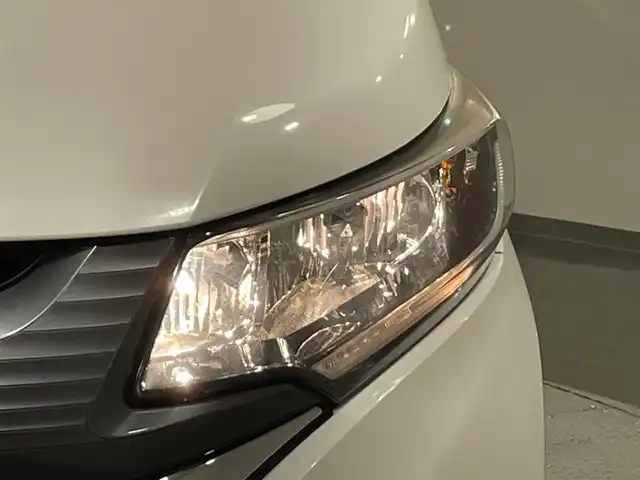 ホンダ フリード G ホンダセンシング 愛知県 2017(平29)年 5.9万km ホワイトオーキッドパール 純正ナビ/衝突軽減ブレーキ/両側電動スライドドア/レーダークルーズコントロール/ビルトインETC/バックカメラ/フルセグTV/Bluetooth/レーンキープアシスト/プッシュスタート/スマートキー/CD/DVD再生/アイドリングストップ/ミュージックサーバー/純正フロアマット/ウィンカーミラー/電動格納ミラー/ヘッドライトレベライザー/横滑り防止装置/寒冷地仕様/ECON/ステアリングリモコン/先行車発進お知らせ