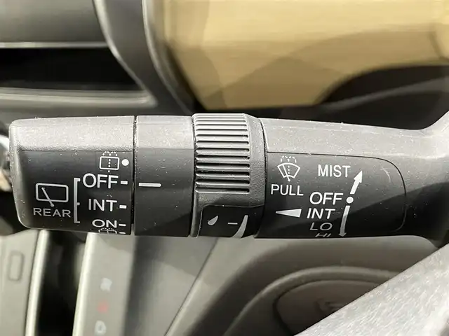 ホンダ フリード G ホンダセンシング 愛知県 2017(平29)年 5.9万km ホワイトオーキッドパール 純正ナビ/衝突軽減ブレーキ/両側電動スライドドア/レーダークルーズコントロール/ビルトインETC/バックカメラ/フルセグTV/Bluetooth/レーンキープアシスト/プッシュスタート/スマートキー/CD/DVD再生/アイドリングストップ/ミュージックサーバー/純正フロアマット/ウィンカーミラー/電動格納ミラー/ヘッドライトレベライザー/横滑り防止装置/寒冷地仕様/ECON/ステアリングリモコン/先行車発進お知らせ