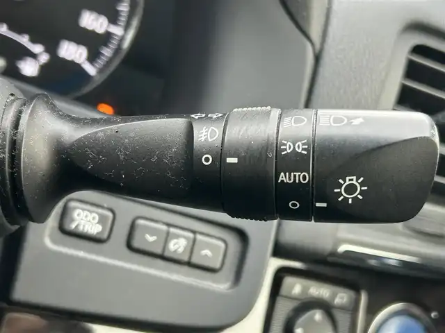 トヨタ クラウン ハイブリッド アスリートS 和歌山県 2016(平28)年 7.9万km プレシャスシルバー 後期型/純正8インチナビ/バックカメラ/衝突被害軽減ブレーキ/レーダークルーズコントロール/横滑り防止装置/前後コーナーセンサー/ドライブレコーダー/ETC/パワーシート/シートヒーター/ステアリングヒーター/オートライト/LEDヘッドライト/フォグランプ/レザー調シートカバー