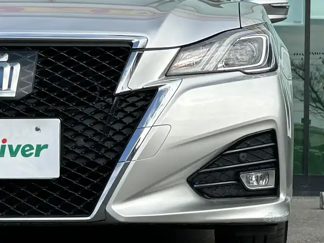 トヨタ クラウン ハイブリッド アスリートS 和歌山県 2016(平28)年 7.9万km プレシャスシルバー 後期型/純正8インチナビ/バックカメラ/衝突被害軽減ブレーキ/レーダークルーズコントロール/横滑り防止装置/前後コーナーセンサー/ドライブレコーダー/ETC/パワーシート/シートヒーター/ステアリングヒーター/オートライト/LEDヘッドライト/フォグランプ/レザー調シートカバー