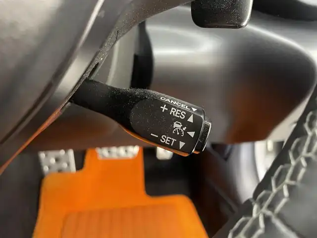 トヨタ ＧＲ８６ SZ 兵庫県 2023(令5)年 1.6万km パール 社外メモリナビ（ケンウッド　MDV-M908HDL）/（CD、DVD、SD、BT、フルセグ）/HDMI/カロッツェリアツイーター/アルパインミラー型ドライブレコーダー/バックカメラ/ETC/パドルシフト/クリアランスソナー/ACC/PCS/LDW/RAB/MAIN　FACTORYマフラー/LEDヘッドライト/社外シートカバー/社外マット/純正フロアマット積載/社外バイザー/純正15インチAW/スペアキー×１