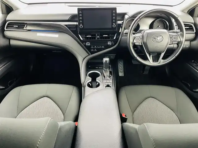 トヨタ カムリ G 福島県 2021(令3)年 4.2万km プラチナホワイトパールマイカ トヨタセーフティセンス/・プリクラッシュセーフティ/・レーントレーシングアシスト/・先行車発進告知機能/・ブラインドスポットモニター/純正9インチディスプレイオーディオ/・6スピーカー/・DVD/CD/BT/USB/AM/FM/バックカメラ/オートクルーズコントロール/LEDオートライト/・フォグランプ/・オートハイビーム/パワーシート/純正17インチアルミホイール付きサマータイヤ/MTモード付AT/充電用USB端子/純正フロアマット/電動格納ミラー/電子パーキング/・オートホールド/プッシュスタート/・スマートキー