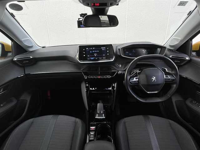 プジョー ２０８ アリュール 東京都 2020(令2)年 3.3万km 黄 純正ナビ／ＤＴＶ/ＵＳＢ／ＢＴオーディオ/Ｂカメラ/ワイヤレス充電/前後ドラレコ/ＥＴＣ/ワイヤレス充電/クティブセーフティブレーキ/電動パーキングブレーキ