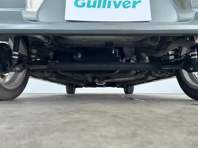 スズキ ワゴンＲ HYBRID FZ 千葉県 2020(令2)年 6.4万km クールカーキPM 禁煙車/スズキセーフティサポート/・デュアルセンサーブレーキサポート/・ヘッドアップディスプレイ/・車線逸脱警報システム/・コーナーセンサー/純正８インチメモリナビ/・型番：CN-RZ853/・CD/DVD/Bluetooth/フルセグTV/・全方位カメラ/D席シートヒーター/革巻きステアリング/・ステアリングスイッチ/純正フロアマット/純正１４インチAW/オートライト/・LEDヘッドライト/スマートキー&プッシュスタート