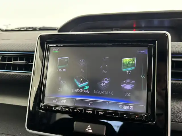 スズキ ワゴンＲ HYBRID FZ 千葉県 2020(令2)年 6.4万km クールカーキPM 禁煙車/スズキセーフティサポート/・デュアルセンサーブレーキサポート/・ヘッドアップディスプレイ/・車線逸脱警報システム/・コーナーセンサー/純正８インチメモリナビ/・型番：CN-RZ853/・CD/DVD/Bluetooth/フルセグTV/・全方位カメラ/D席シートヒーター/革巻きステアリング/・ステアリングスイッチ/純正フロアマット/純正１４インチAW/オートライト/・LEDヘッドライト/スマートキー&プッシュスタート