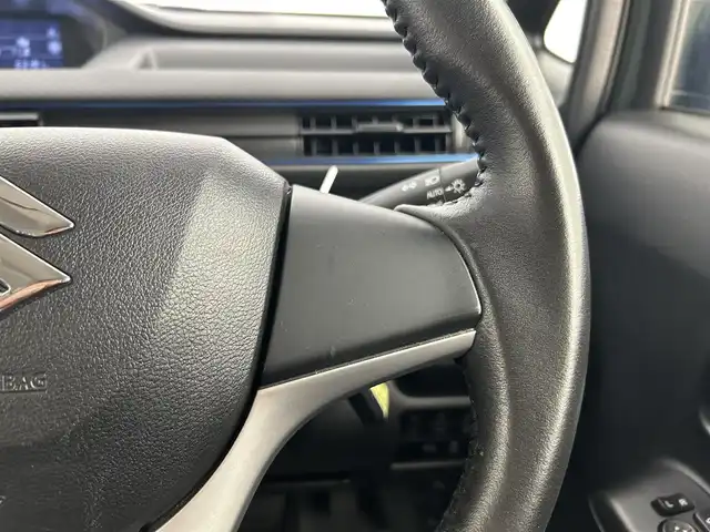 スズキ ワゴンＲ HYBRID FZ 千葉県 2020(令2)年 6.4万km クールカーキPM 禁煙車/スズキセーフティサポート/・デュアルセンサーブレーキサポート/・ヘッドアップディスプレイ/・車線逸脱警報システム/・コーナーセンサー/純正８インチメモリナビ/・型番：CN-RZ853/・CD/DVD/Bluetooth/フルセグTV/・全方位カメラ/D席シートヒーター/革巻きステアリング/・ステアリングスイッチ/純正フロアマット/純正１４インチAW/オートライト/・LEDヘッドライト/スマートキー&プッシュスタート