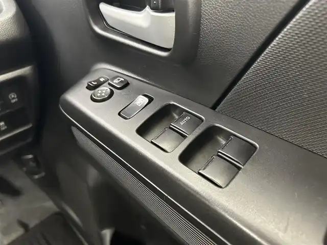 スズキ ワゴンＲ HYBRID FZ 千葉県 2020(令2)年 6.4万km クールカーキPM 禁煙車/スズキセーフティサポート/・デュアルセンサーブレーキサポート/・ヘッドアップディスプレイ/・車線逸脱警報システム/・コーナーセンサー/純正８インチメモリナビ/・型番：CN-RZ853/・CD/DVD/Bluetooth/フルセグTV/・全方位カメラ/D席シートヒーター/革巻きステアリング/・ステアリングスイッチ/純正フロアマット/純正１４インチAW/オートライト/・LEDヘッドライト/スマートキー&プッシュスタート