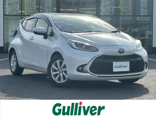 トヨタ アクア Z 岡山県 2022(令4)年 1.6万km プラチナホワイトパールマイカ 登録時走行距離16001km/純正10.5インチナビ/(AM/FM/TV/Bluetooth)/バックカメラ/トヨタセーフティセンス/・プリクラッシュセーフティ/・レーンディパーチャーアラート/・アダプティブクルーズコントロール/・オートマチックハイビーム/ドライブレコーダー/ビルトインETC/シートヒーター(D+N席)/ステアリングヒーター/100V充電/純正15インチアルミホイール/ヘッドライトレベライザー/プッシュスタート/スマートキー