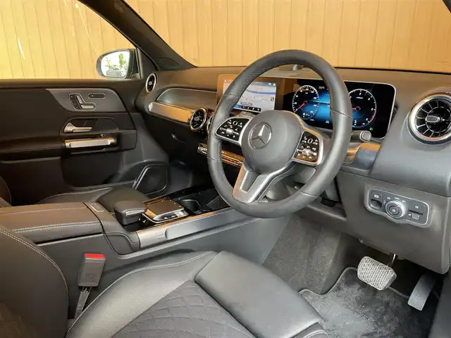メルセデス・ベンツ ＧＬＢ２００ｄ 愛知県 2020(令2)年 1.1万km デニムブルー レーダーセーフティーパッケージ　/ACC　/レーンキープ　/360°カメラ/ブラインドスポット　/ナビゲーションパッケージ　/フルセグTV　/ETC/ハーフレザー　/シートヒーター/パワーテールゲート　/LEDヘッドライト/スマートキー/純正18インチアルミホイール