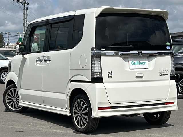 ホンダ Ｎ ＢＯＸ カスタム G ターボSSパッケージ 道東・釧路十勝 2015(平27)年 8.1万km プレミアムホワイトパール 4WD/ワンオーナー/Gathers純正SDナビ（VXM-152VFi）/フルセグ&CD&DVD&BT&SD&USB&iPod/バックカメラ/両側パワースライドドア/シティブレーキアクティブシステム/クルーズコントロール/シートヒーター/社外AW付スタッドレス（155/65R14）/革巻きステアリング/ステアリングスイッチ/パドルシフト/オートライト/キセノンヘッドライト/フォグランプ/ウィンカーミラー/スマートキー/スペアキー/プッシュスタート/横滑り防止/純正フロアマット/ECON