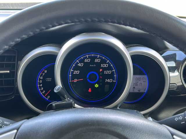 ホンダ Ｎ ＢＯＸ カスタム G ターボSSパッケージ 道東・釧路十勝 2015(平27)年 8.1万km プレミアムホワイトパール 4WD/ワンオーナー/Gathers純正SDナビ（VXM-152VFi）/フルセグ&CD&DVD&BT&SD&USB&iPod/バックカメラ/両側パワースライドドア/シティブレーキアクティブシステム/クルーズコントロール/シートヒーター/社外AW付スタッドレス（155/65R14）/革巻きステアリング/ステアリングスイッチ/パドルシフト/オートライト/キセノンヘッドライト/フォグランプ/ウィンカーミラー/スマートキー/スペアキー/プッシュスタート/横滑り防止/純正フロアマット/ECON